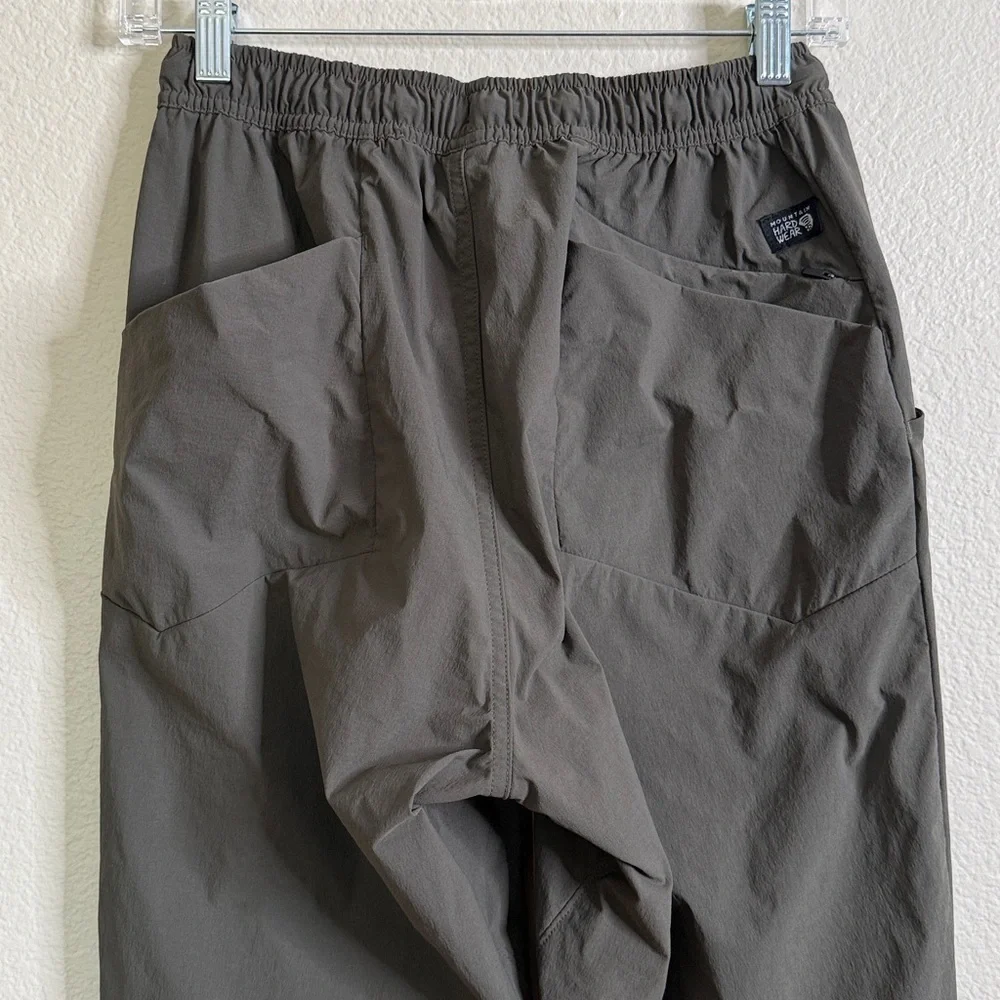 Mountain Hardware rip stop pull on drawstring pant men’s small olive